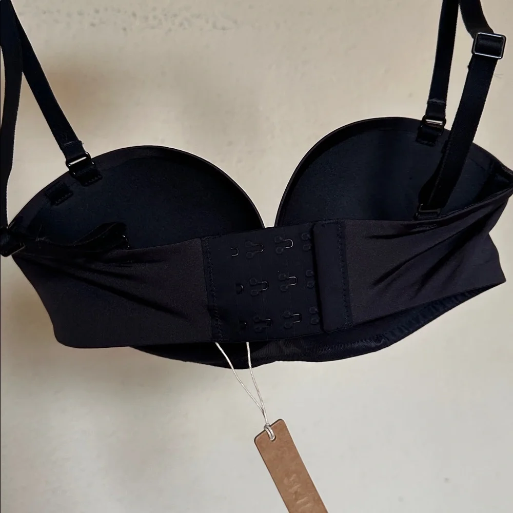 SKIMS ULTIMATE STRAPLESS PUSH-UP BRA STYLE: BA-BAN-3208 COLOR‎ ONYX SIZE 30D NWT - Picture 6 of 7